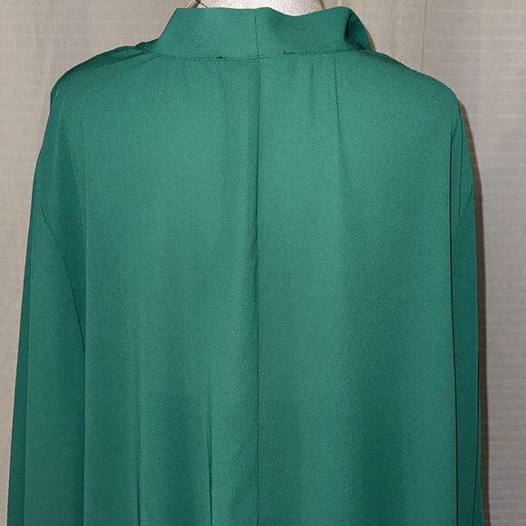 ELOQUII 28 Green Lightweight Flowy Bell Quarter Sleeve Front Neck Tie Blouse - Picture 4 of 14